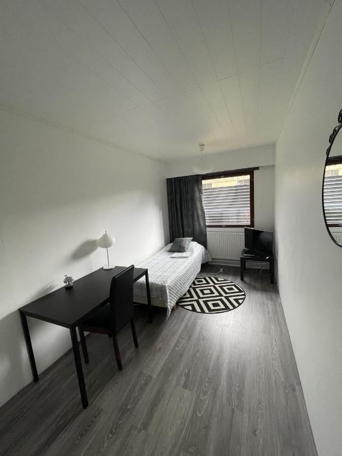 Guesthouse Julia Kajana Exteriör bild
